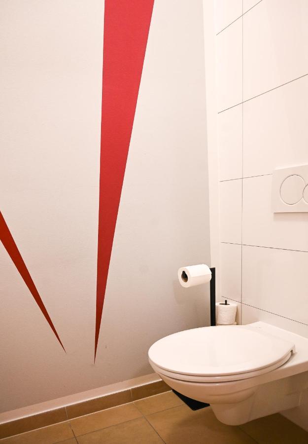 Backpacker Apartment Schoenbrunn ウィーン エクステリア 写真